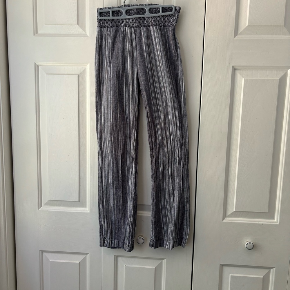 Planet Gold XS cotton smocked striped pants. Comfy! Lightly pre-loved